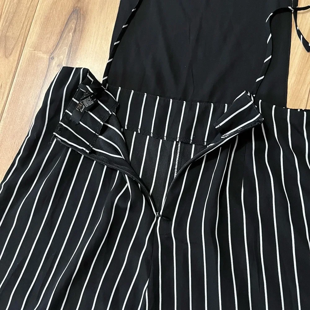 Forever 21 Women's Wide leg Jumpsuit Sz Medium Black & White Stripe Tie Shoulder